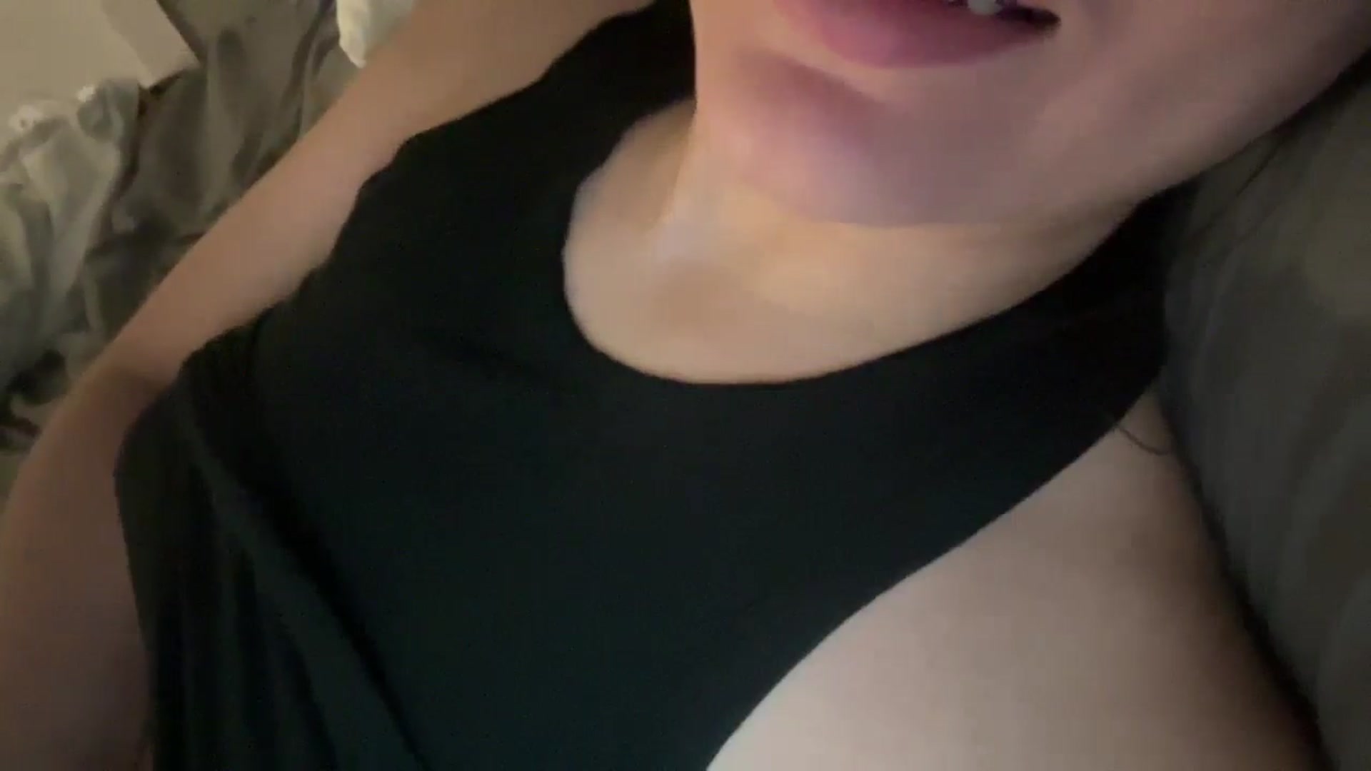 Gallery image thumbnail from imava's myfreecams stream on, 08/07/2025, 18:35 image 15 of 20