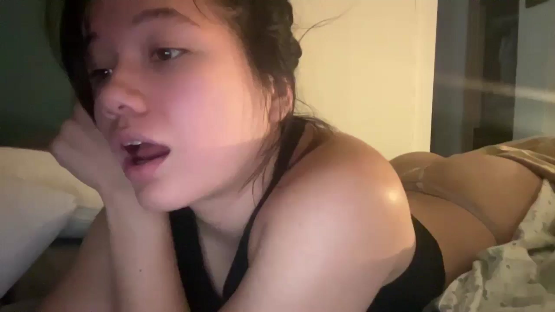Gallery image thumbnail from imava's myfreecams stream on, 08/07/2025, 19:39 image 12 of 20
