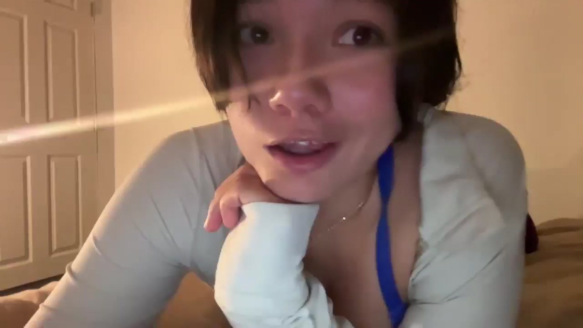 Gallery image thumbnail from imava's myfreecams stream on, 08/22/2025, 01:52 image 5 of 20
