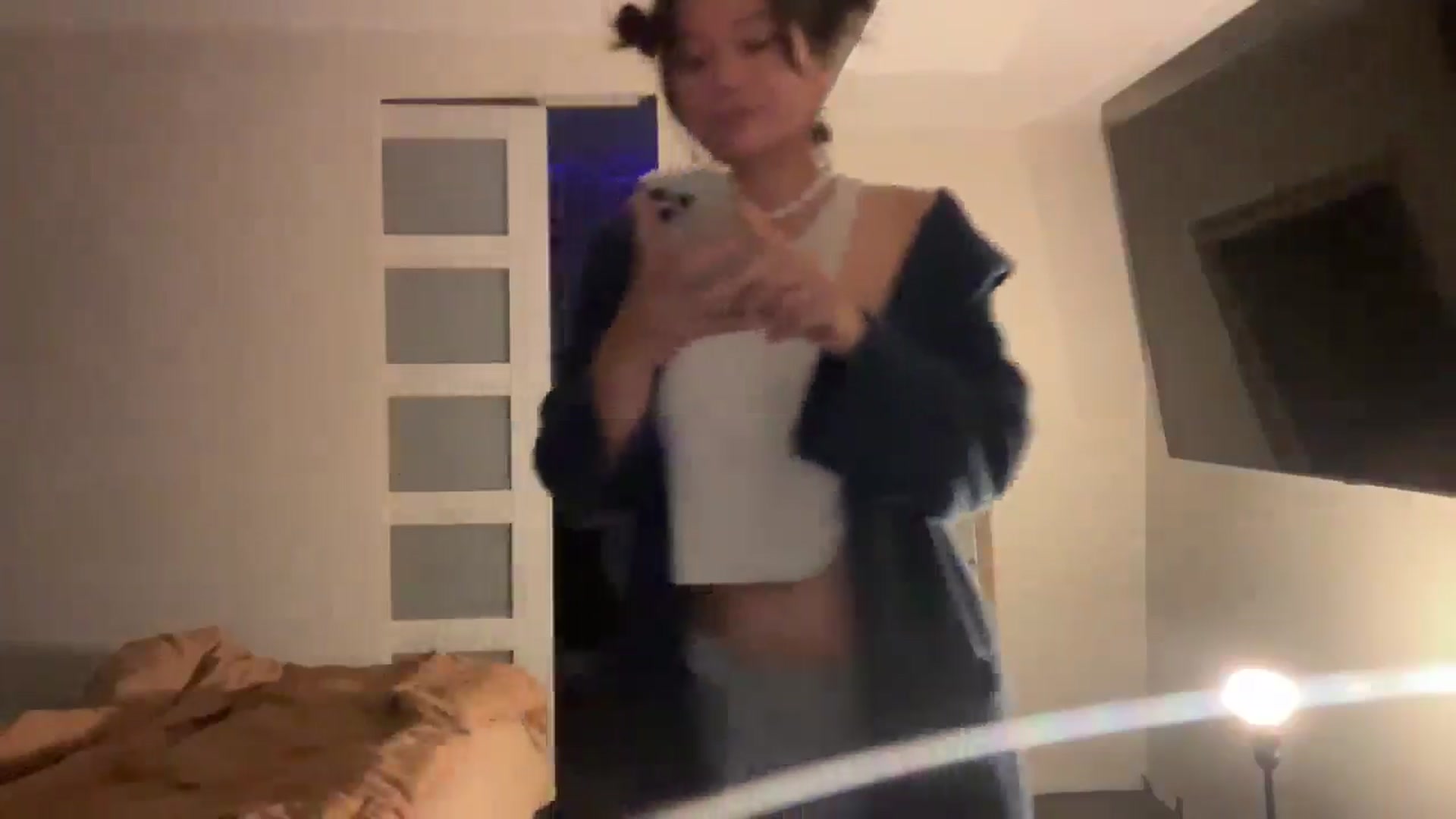 Gallery image thumbnail from imava's myfreecams stream on, 08/23/2025, 17:11 image 4 of 20