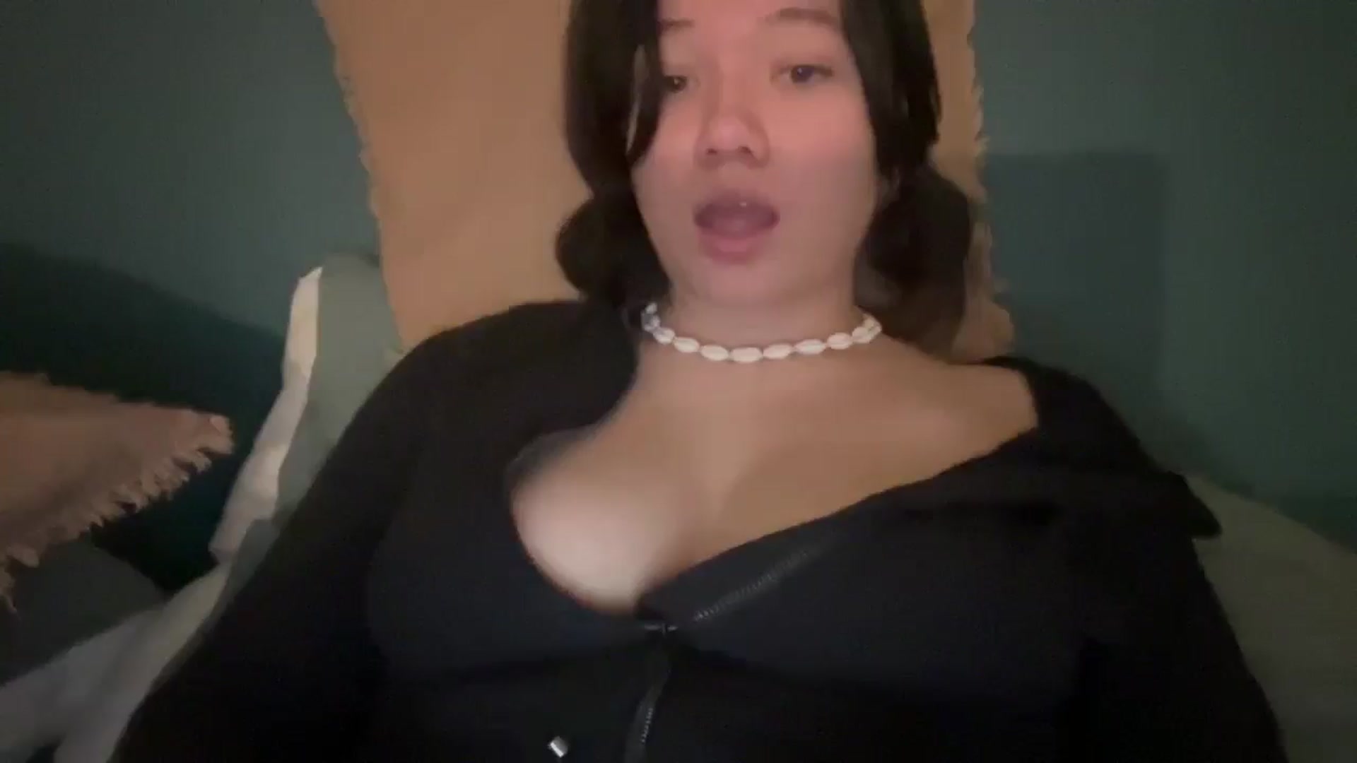 Gallery image thumbnail from imava's myfreecams stream on, 09/21/2025, 22:34 image 6 of 20