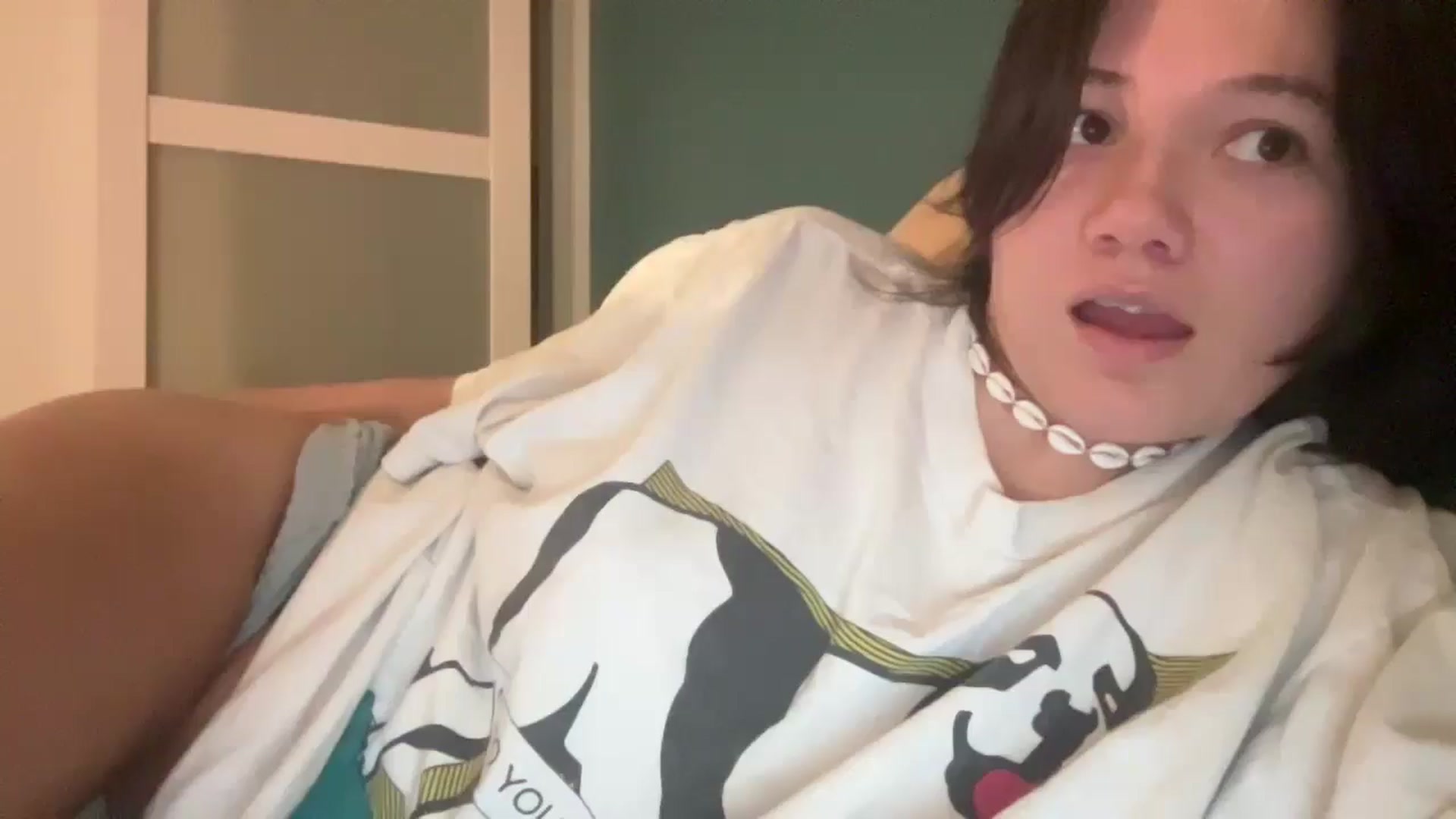 Gallery image thumbnail from imava's myfreecams stream on, 09/23/2025, 01:43 image 17 of 20