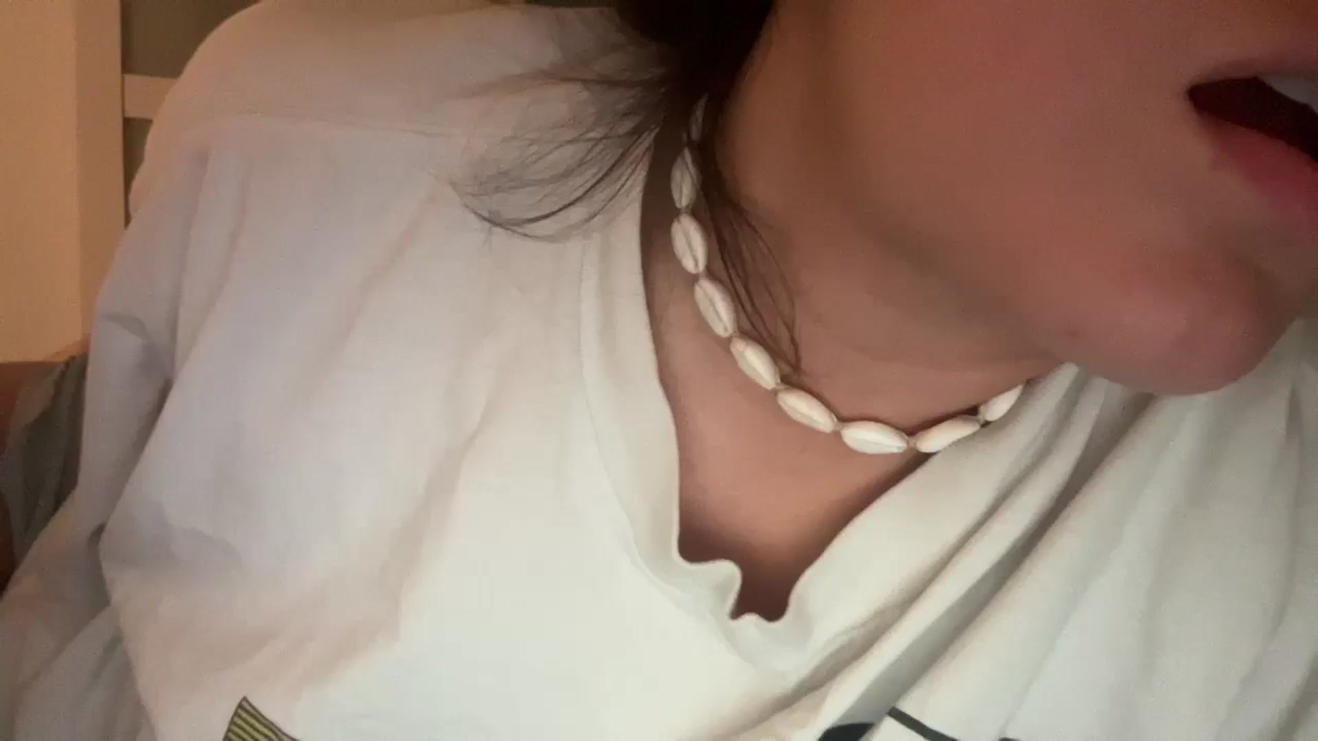 Gallery image thumbnail from imava's myfreecams stream on, 09/23/2025, 01:43 image 19 of 20