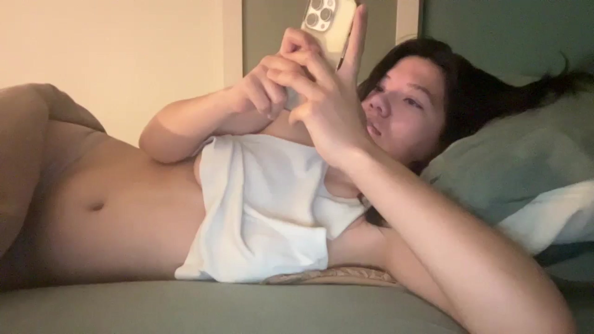 Gallery image thumbnail from imava's myfreecams stream on, 10/10/2025, 22:31 image 6 of 20