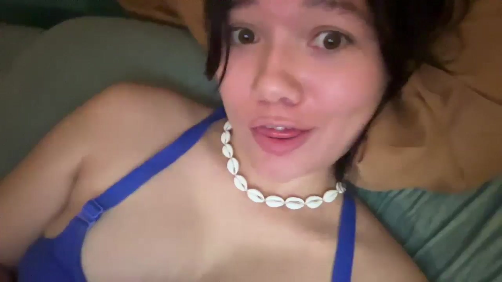 Gallery image thumbnail from imava's myfreecams stream on, 10/13/2025, 24:28 image 7 of 20