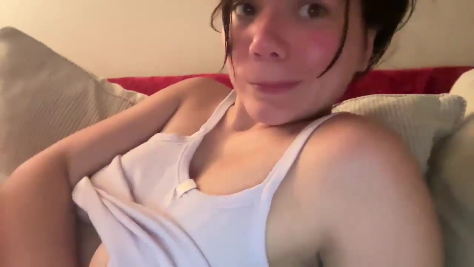 Gallery image thumbnail from imava's myfreecams stream on, 10/13/2025, 05:29 image 6 of 20