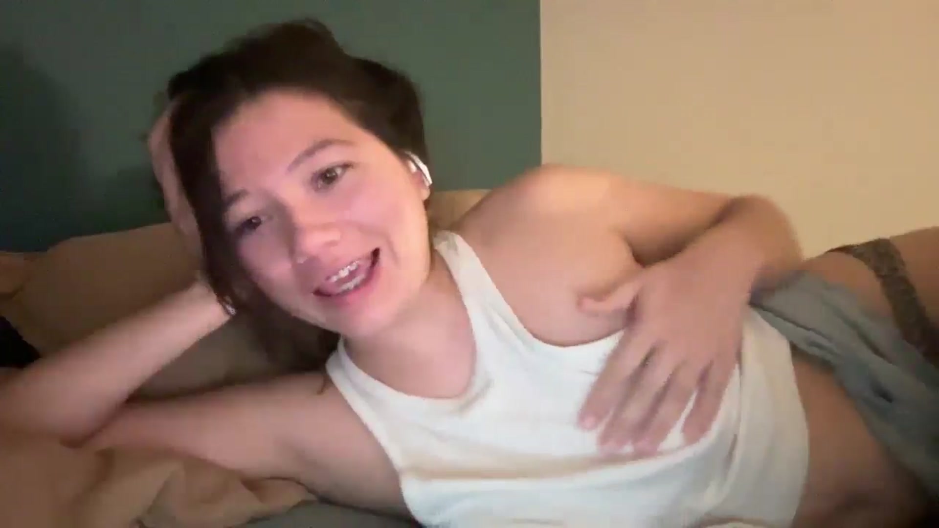 Gallery image thumbnail from imava's myfreecams stream on, 10/23/2025, 09:19 image 8 of 20