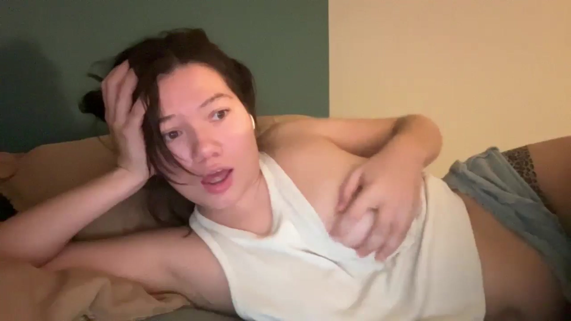 Gallery image thumbnail from imava's myfreecams stream on, 10/23/2025, 09:19 image 4 of 20