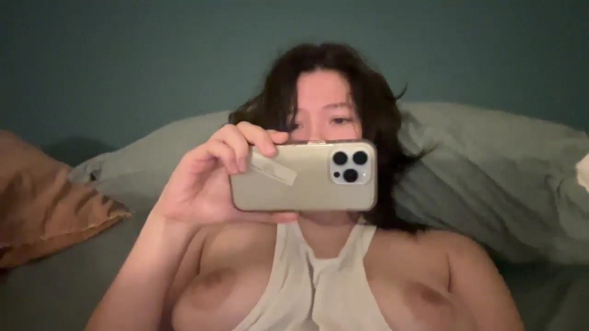 Gallery image thumbnail from imava's myfreecams stream on, 10/24/2025, 02:25 image 18 of 20