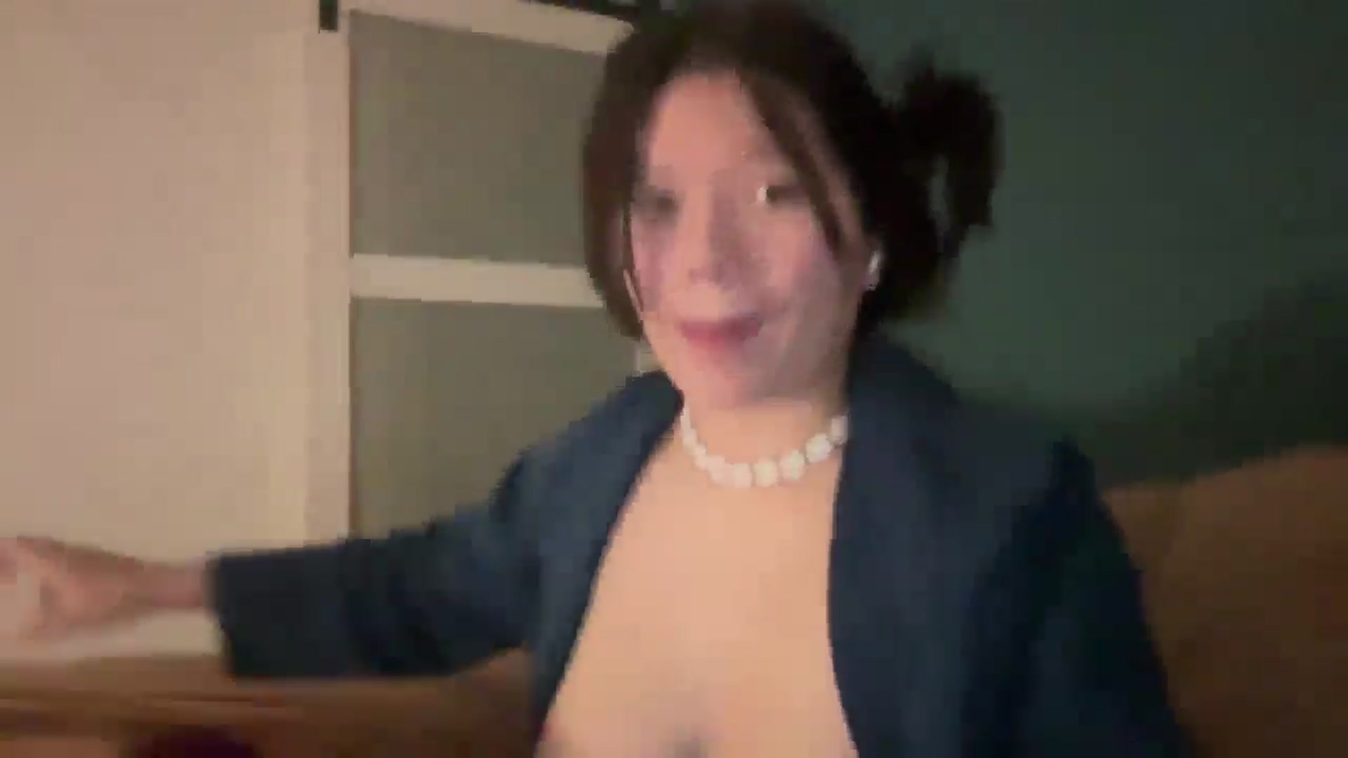 Gallery image thumbnail from imava's myfreecams stream on, 10/25/2025, 04:04 image 9 of 20