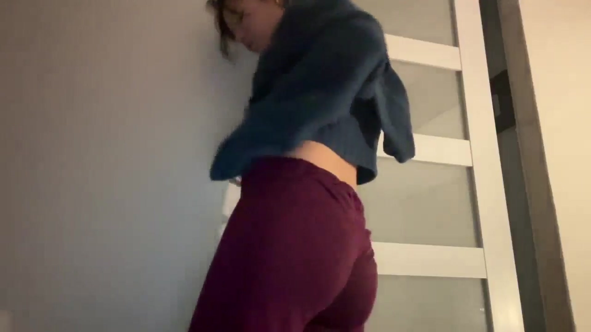 Gallery image thumbnail from imava's myfreecams stream on, 10/25/2025, 04:04 image 5 of 20