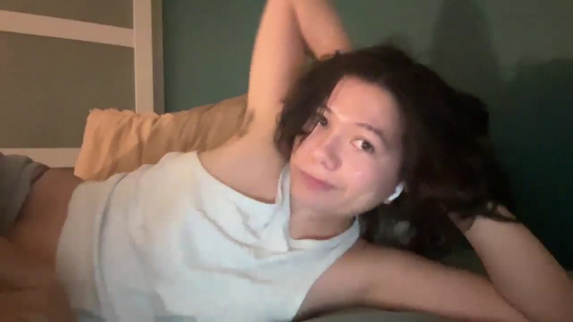 Gallery image thumbnail from imava's myfreecams stream on, 10/29/2025, 07:51 image 13 of 20
