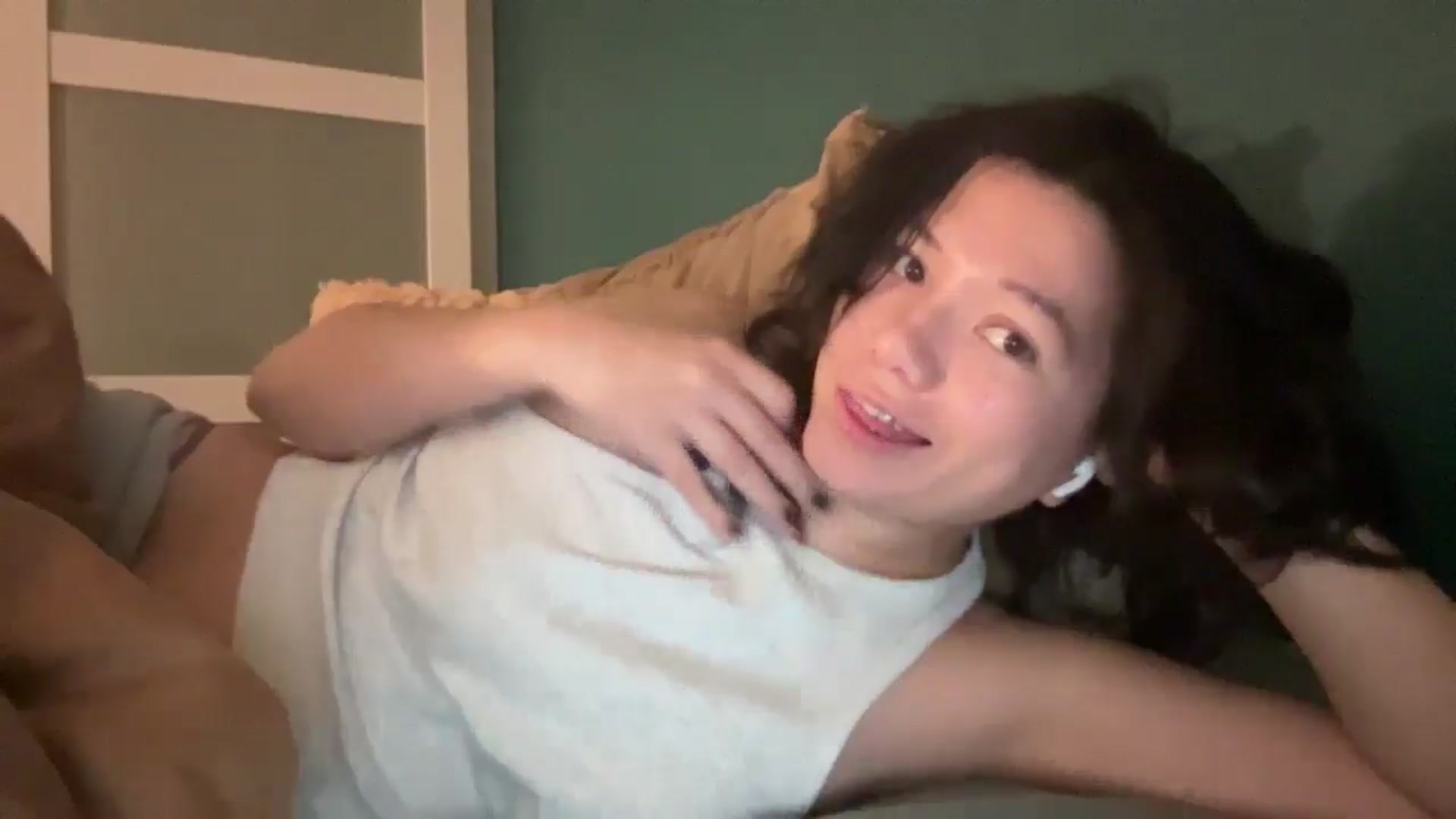 Gallery image thumbnail from imava's myfreecams stream on, 10/29/2025, 07:51 image 12 of 20