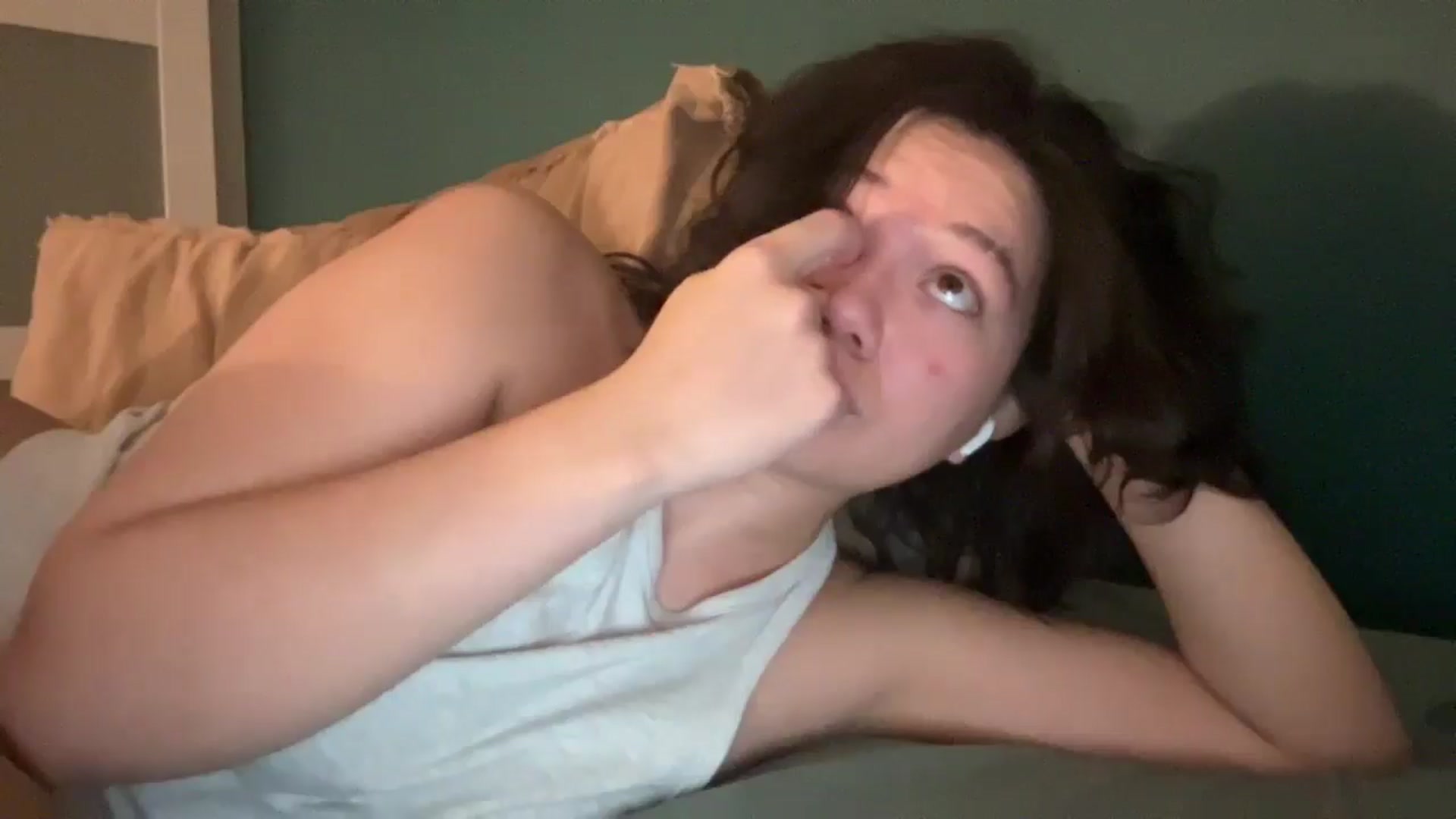 Gallery image thumbnail from imava's myfreecams stream on, 10/29/2025, 07:51 image 15 of 20