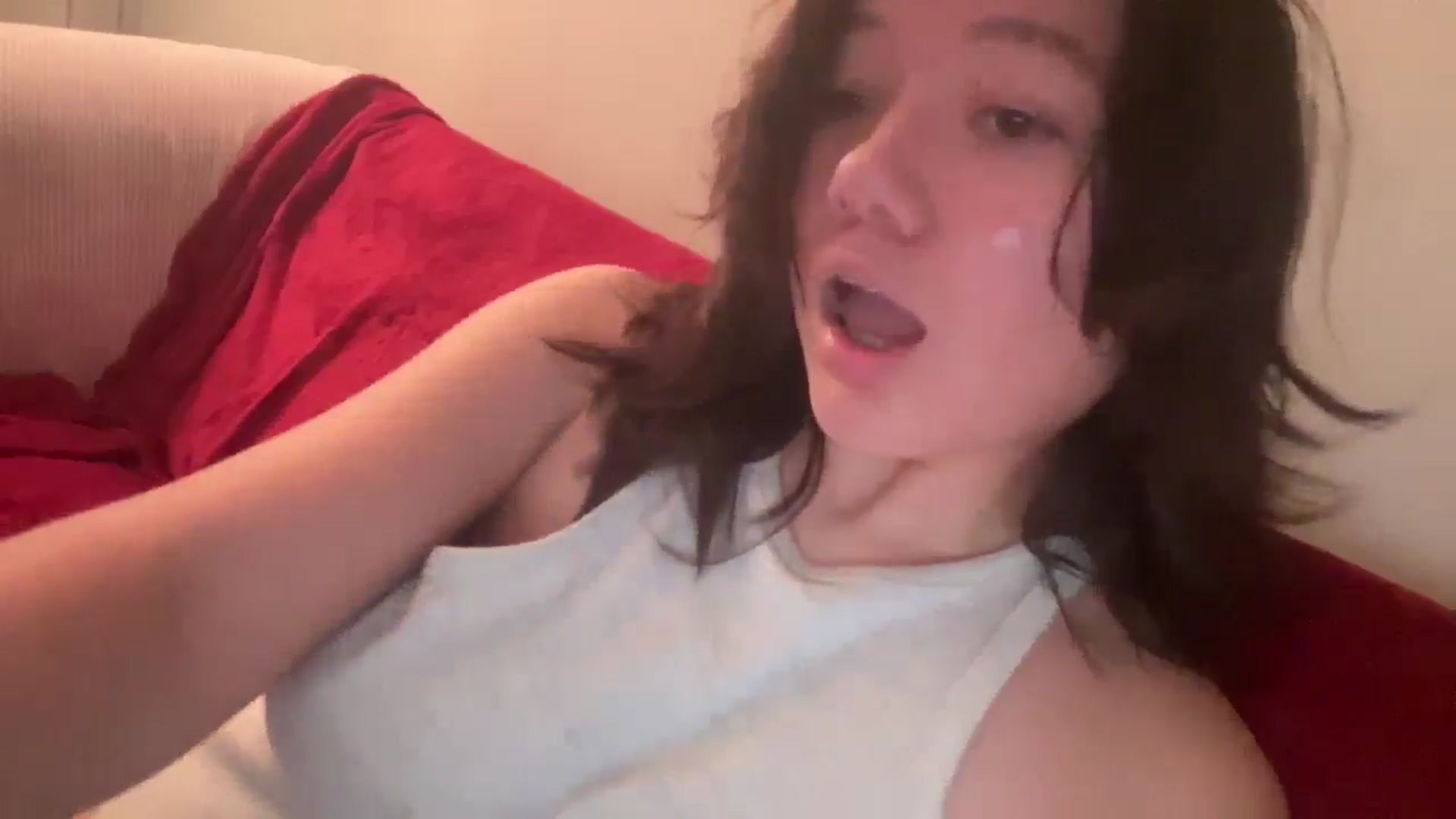 Gallery image thumbnail from imava's myfreecams stream on, 10/29/2025, 19:44 image 18 of 20