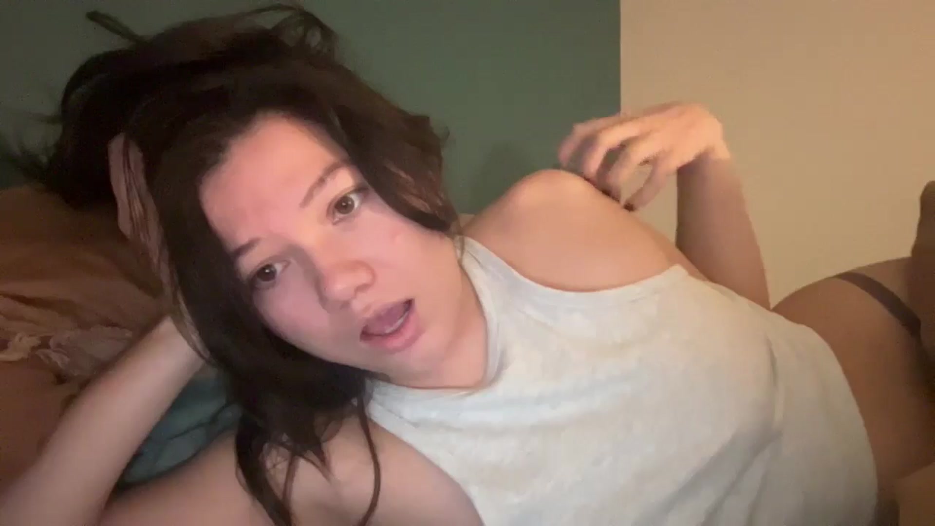 Gallery image thumbnail from imava's myfreecams stream on, 10/29/2025, 22:04 image 8 of 20