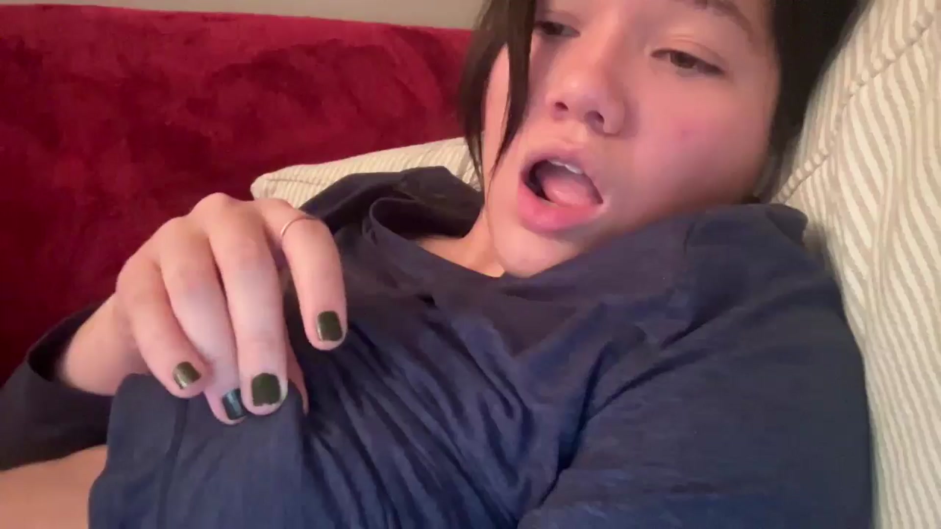 Gallery image thumbnail from imava's myfreecams stream on, 10/31/2025, 09:23 image 15 of 20