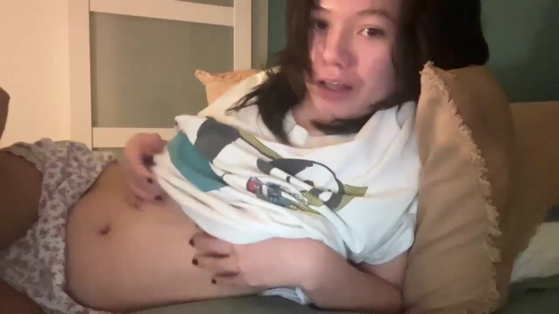 Gallery image thumbnail from imava's myfreecams stream on, 11/01/2025, 23:03 image 14 of 20