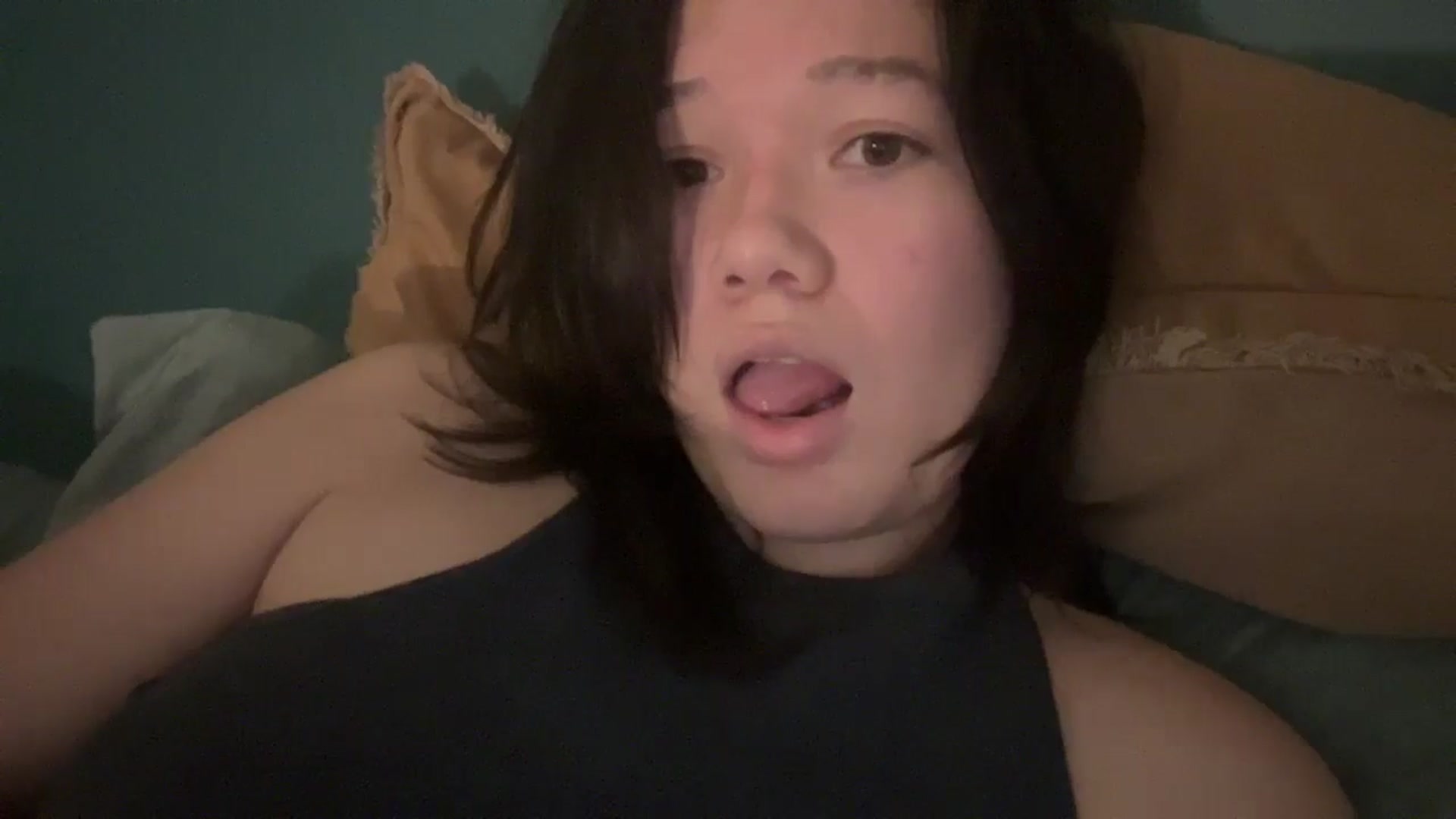 Gallery image thumbnail from imava's myfreecams stream on, 11/03/2025, 09:24 image 9 of 20