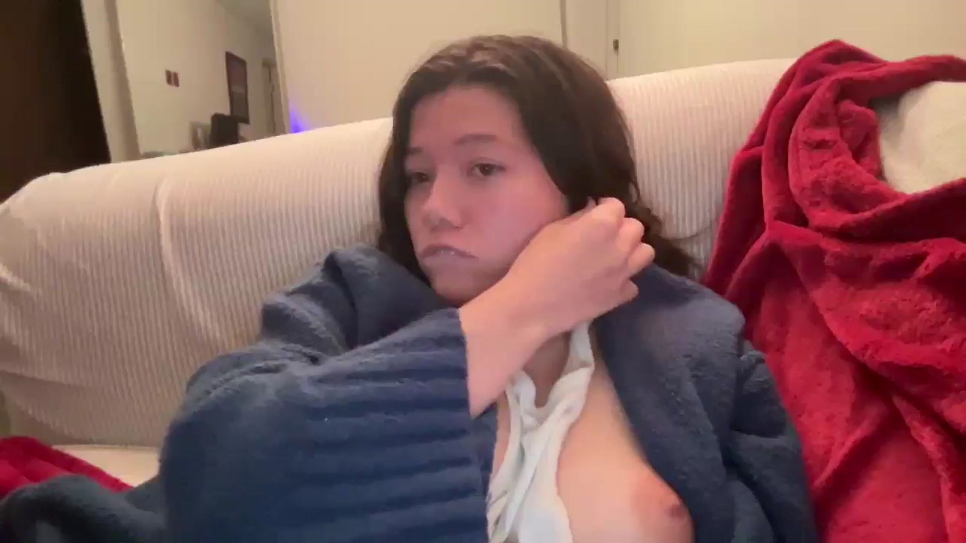 Gallery image thumbnail from imava's myfreecams stream on, 11/05/2025, 10:47 image 15 of 20