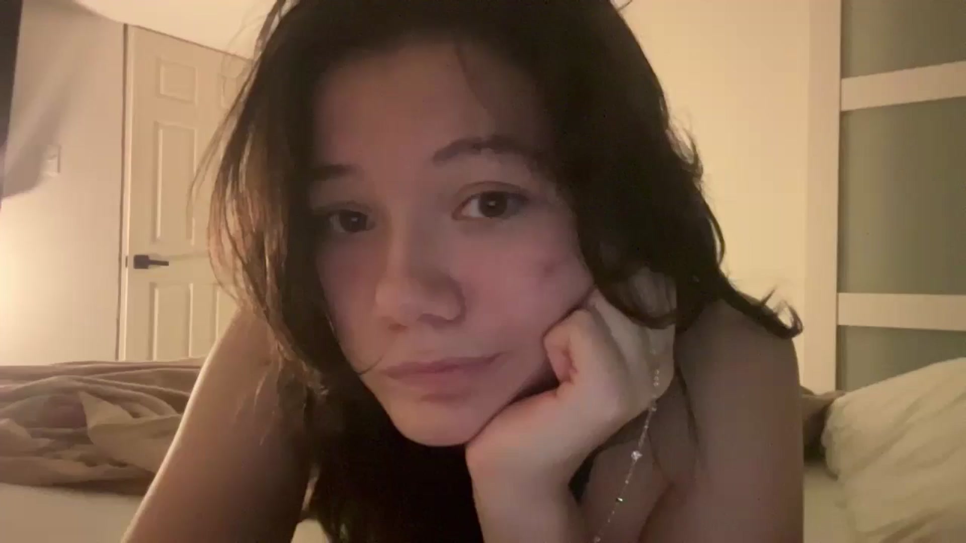 Gallery image thumbnail from imava's myfreecams stream on, 11/21/2025, 23:09 image 10 of 20