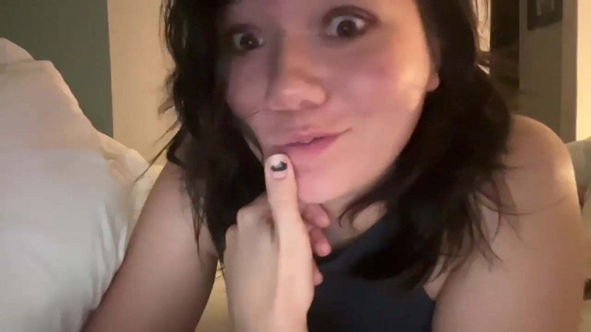 Gallery image thumbnail from imava's myfreecams stream on, 11/24/2025, 02:03 image 12 of 20