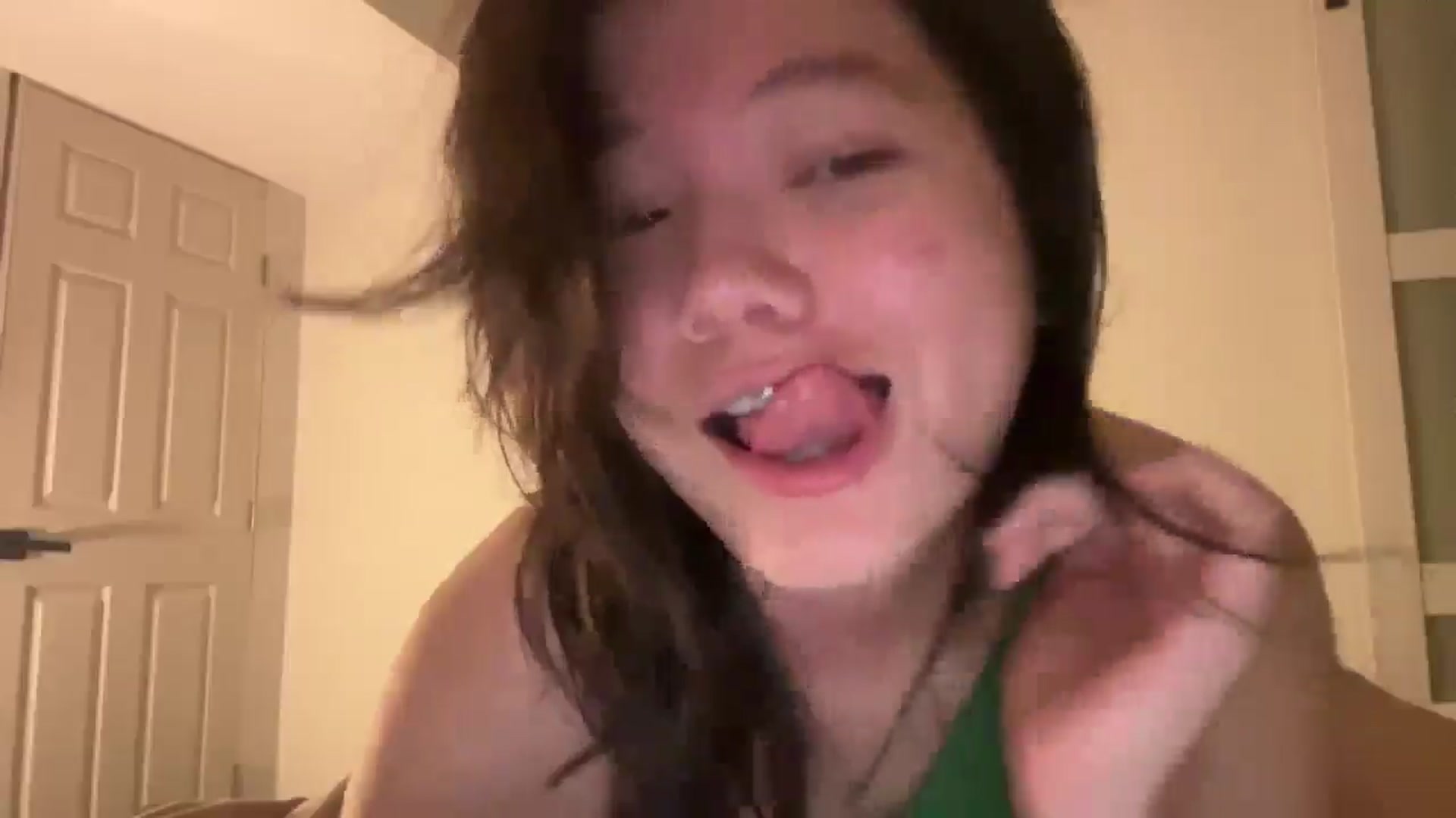 Gallery image thumbnail from imava's myfreecams stream on, 11/24/2025, 22:08 image 16 of 20