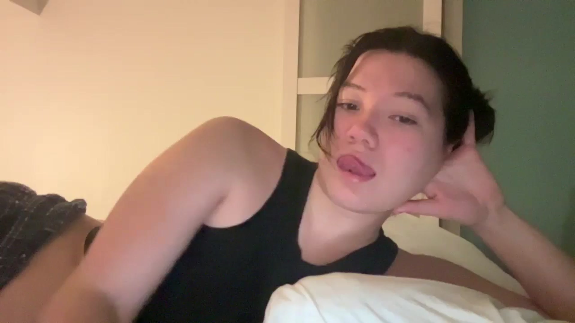 Gallery image thumbnail from imava's myfreecams stream on, 11/26/2025, 05:41 image 2 of 20