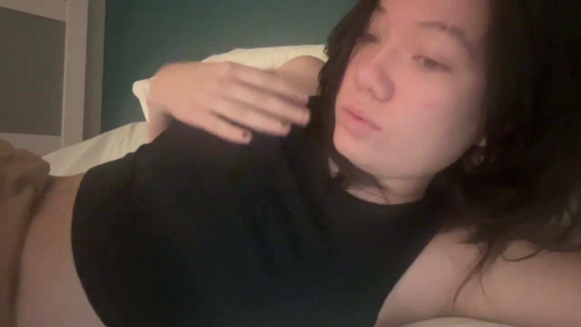 Gallery image thumbnail from imava's myfreecams stream on, 11/26/2025, 22:30 image 15 of 20