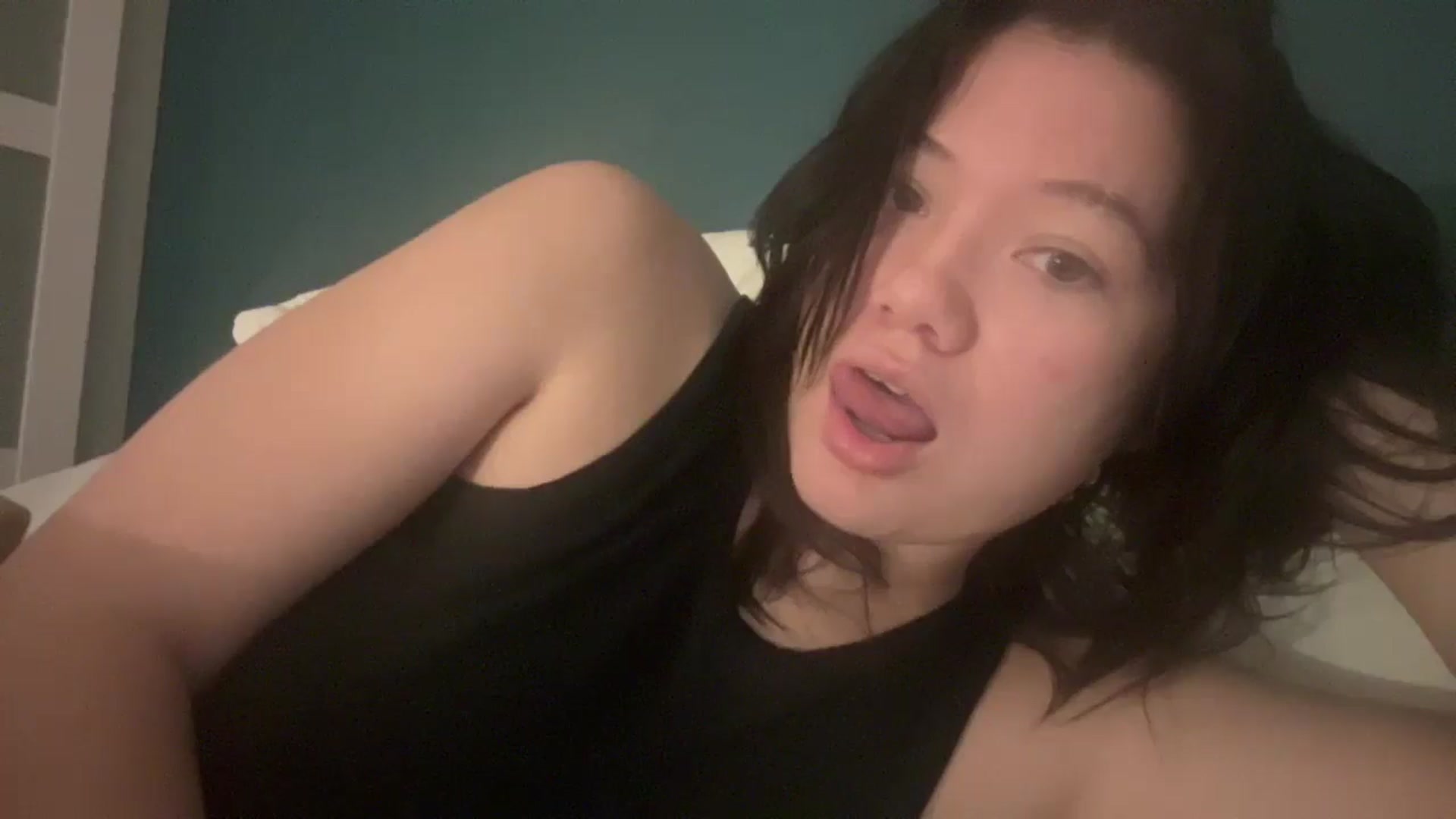 Gallery image thumbnail from imava's myfreecams stream on, 11/26/2025, 22:30 image 14 of 20