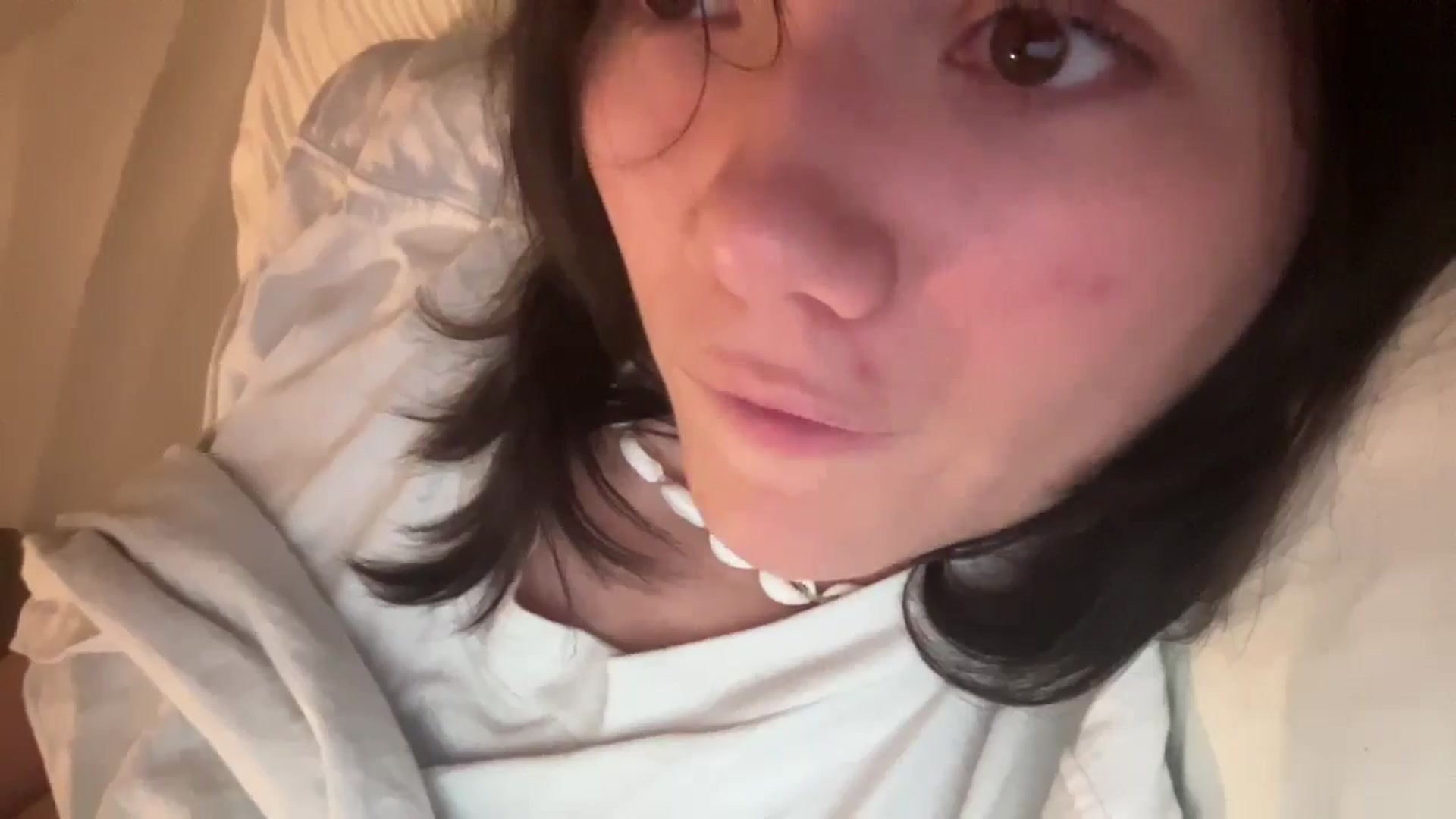 Gallery image thumbnail from imava's myfreecams stream on, 12/01/2025, 23:54 image 7 of 20
