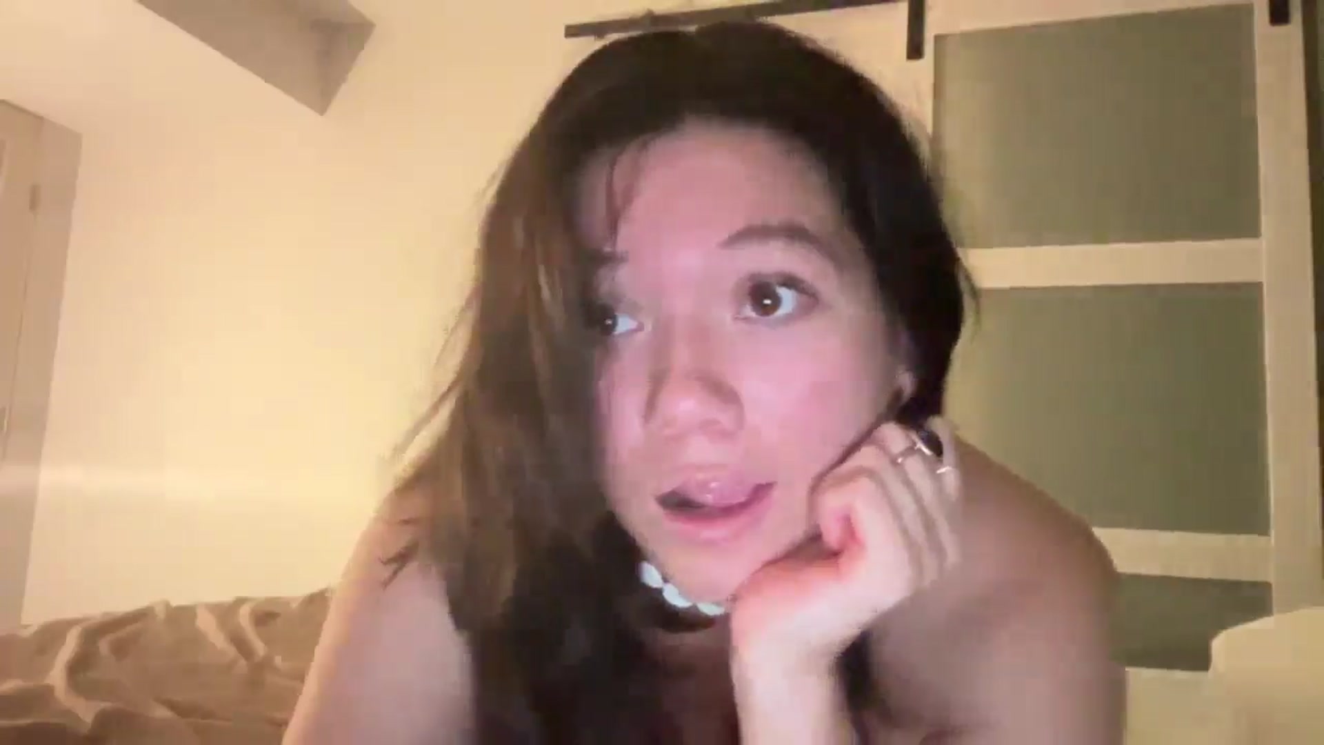 Gallery image thumbnail from imava's myfreecams stream on, 12/01/2025, 23:54 image 2 of 20