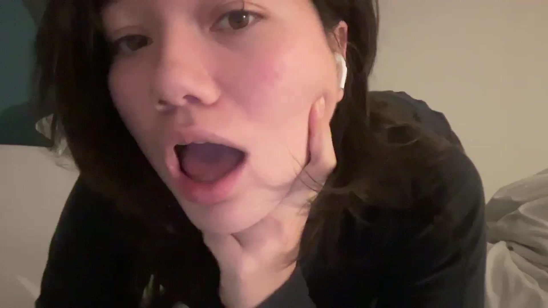 Gallery image thumbnail from imava's myfreecams stream on, 12/04/2025, 22:13 image 11 of 20