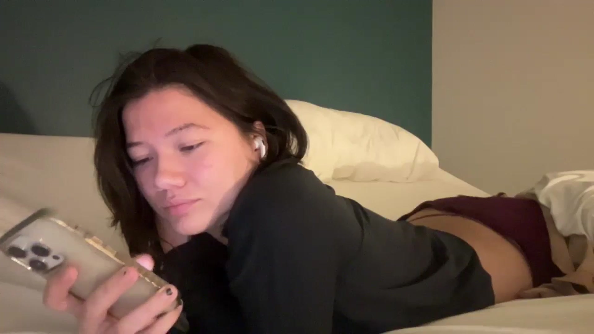 Gallery image thumbnail from imava's myfreecams stream on, 12/04/2025, 22:13 image 19 of 20