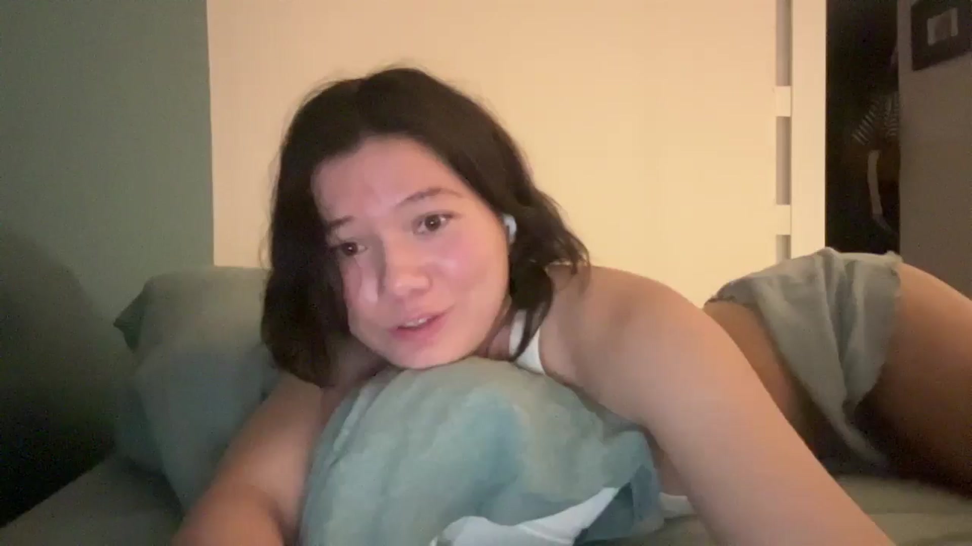 Gallery image thumbnail from imava's myfreecams stream on, 12/13/2025, 08:57 image 17 of 20