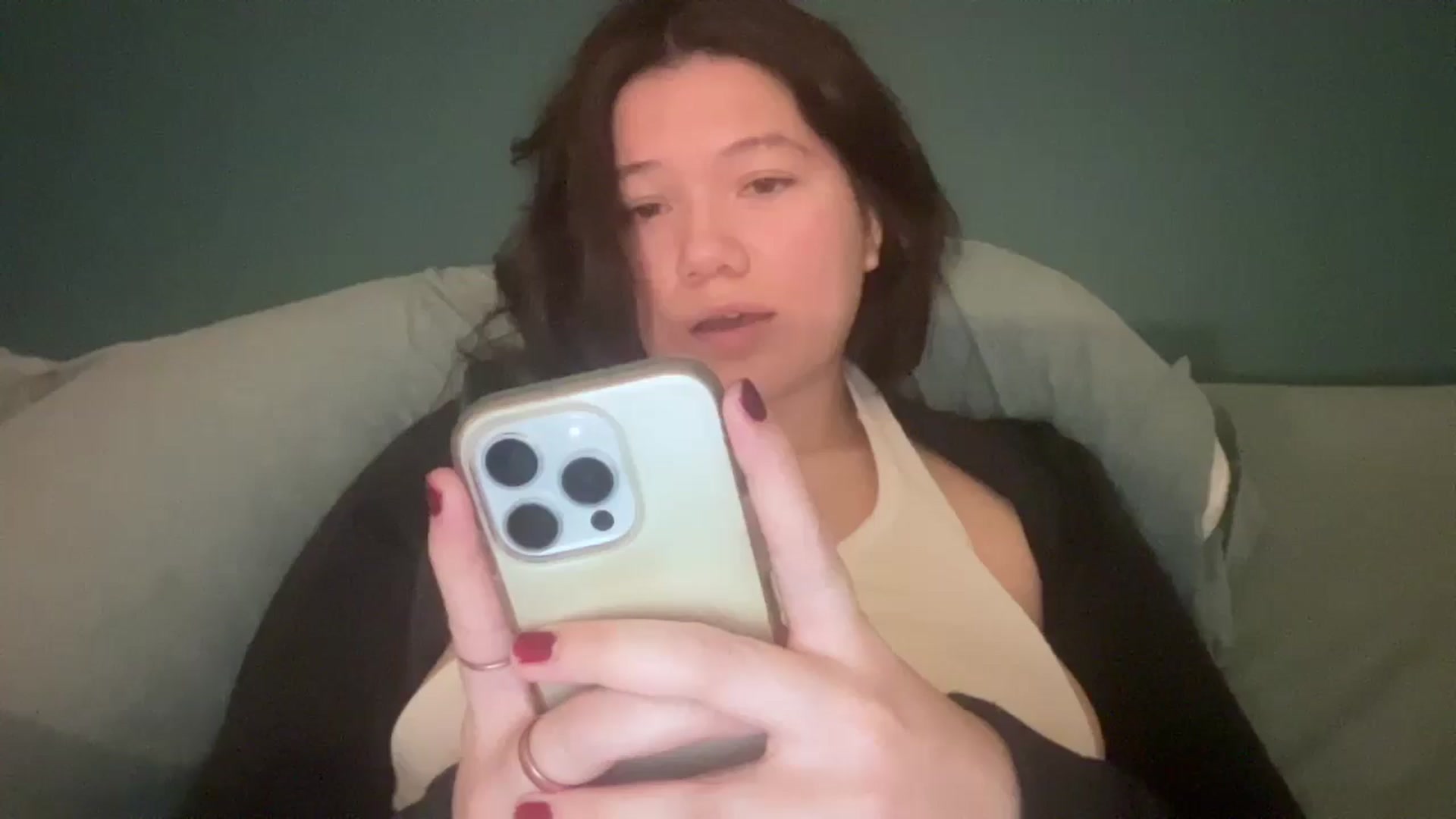Gallery image thumbnail from imava's myfreecams stream on, 12/15/2025, 08:35 image 19 of 20