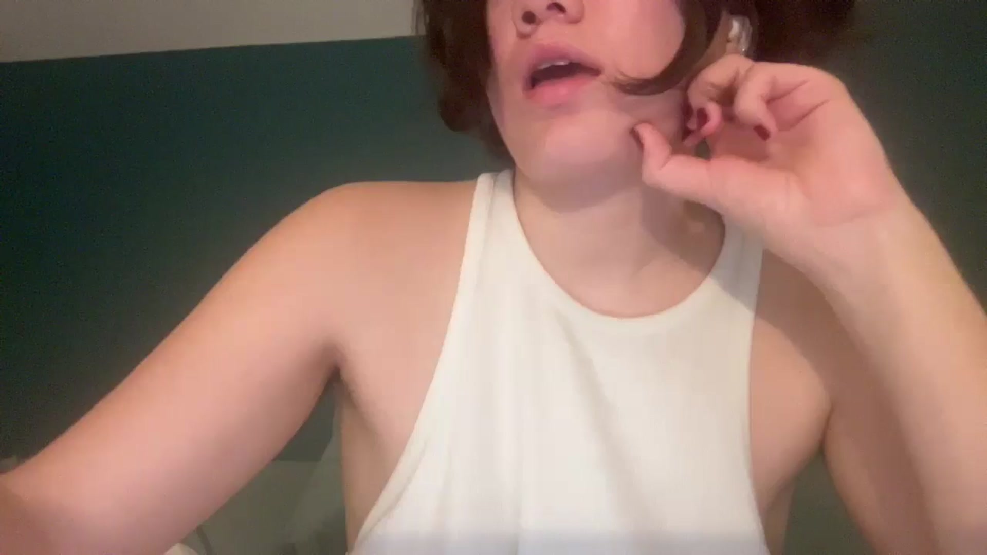 Gallery image thumbnail from imava's myfreecams stream on, 12/15/2025, 13:08 image 19 of 20