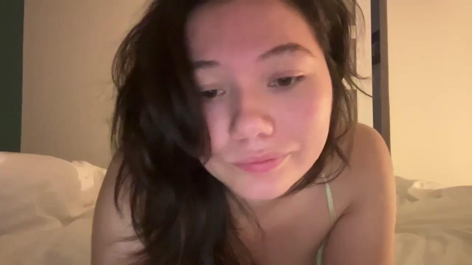 Gallery image thumbnail from imava's myfreecams stream on, 12/19/2025, 23:57 image 3 of 20
