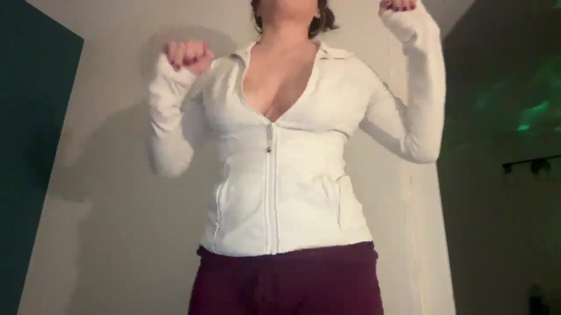 Gallery image thumbnail from imava's myfreecams stream on, 12/23/2025, 05:26 image 14 of 20