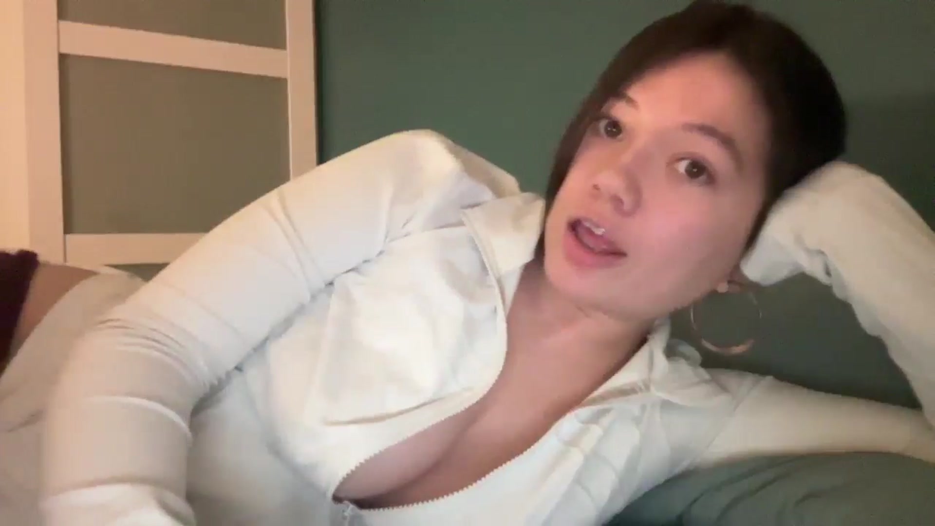 Gallery image thumbnail from imava's myfreecams stream on, 12/23/2025, 05:26 image 4 of 20