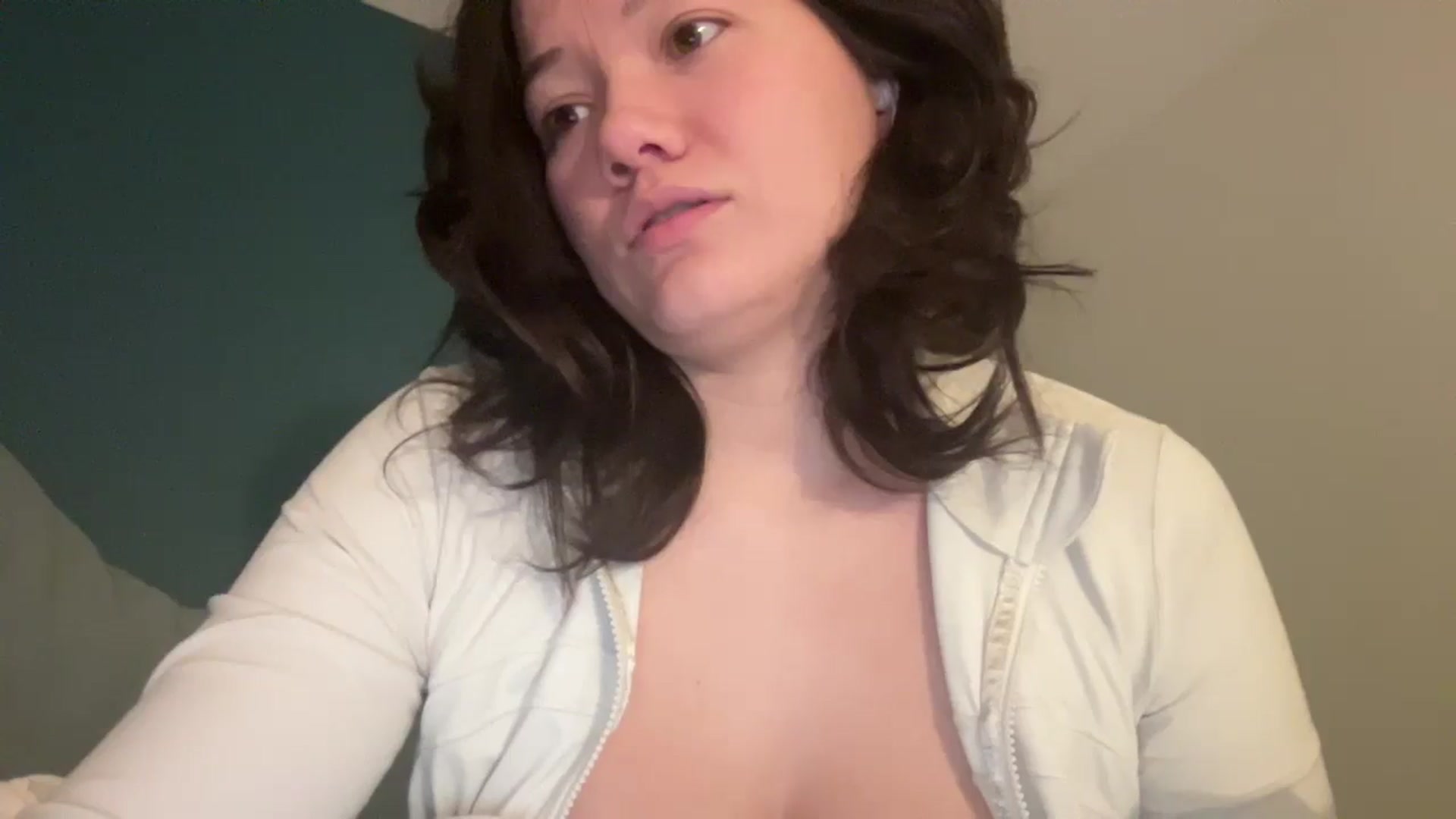 Gallery image thumbnail from imava's myfreecams stream on, 12/24/2025, 09:57 image 11 of 20