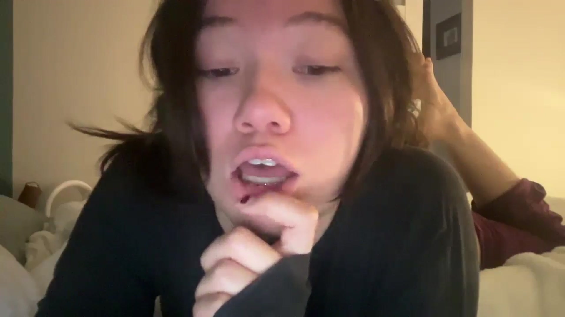 Gallery image thumbnail from imava's myfreecams stream on, 01/02/2026, 20:30 image 5 of 20