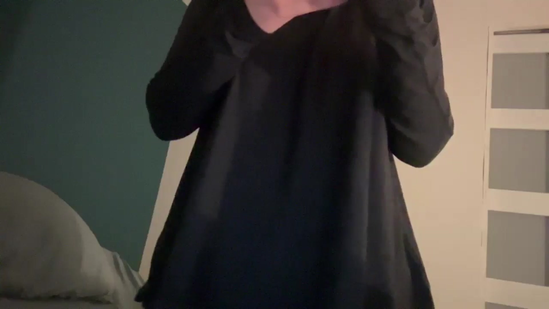 Gallery image thumbnail from imava's myfreecams stream on, 01/03/2026, 06:10 image 19 of 20