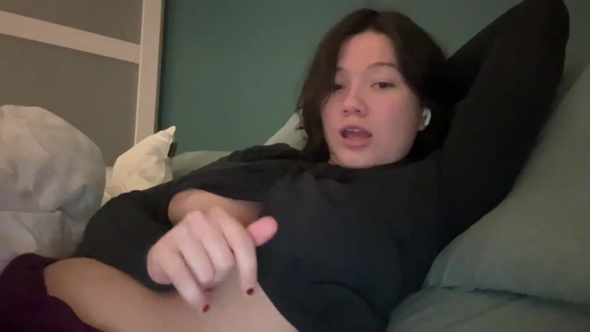 Gallery image thumbnail from imava's myfreecams stream on, 01/03/2026, 06:42 image 15 of 20