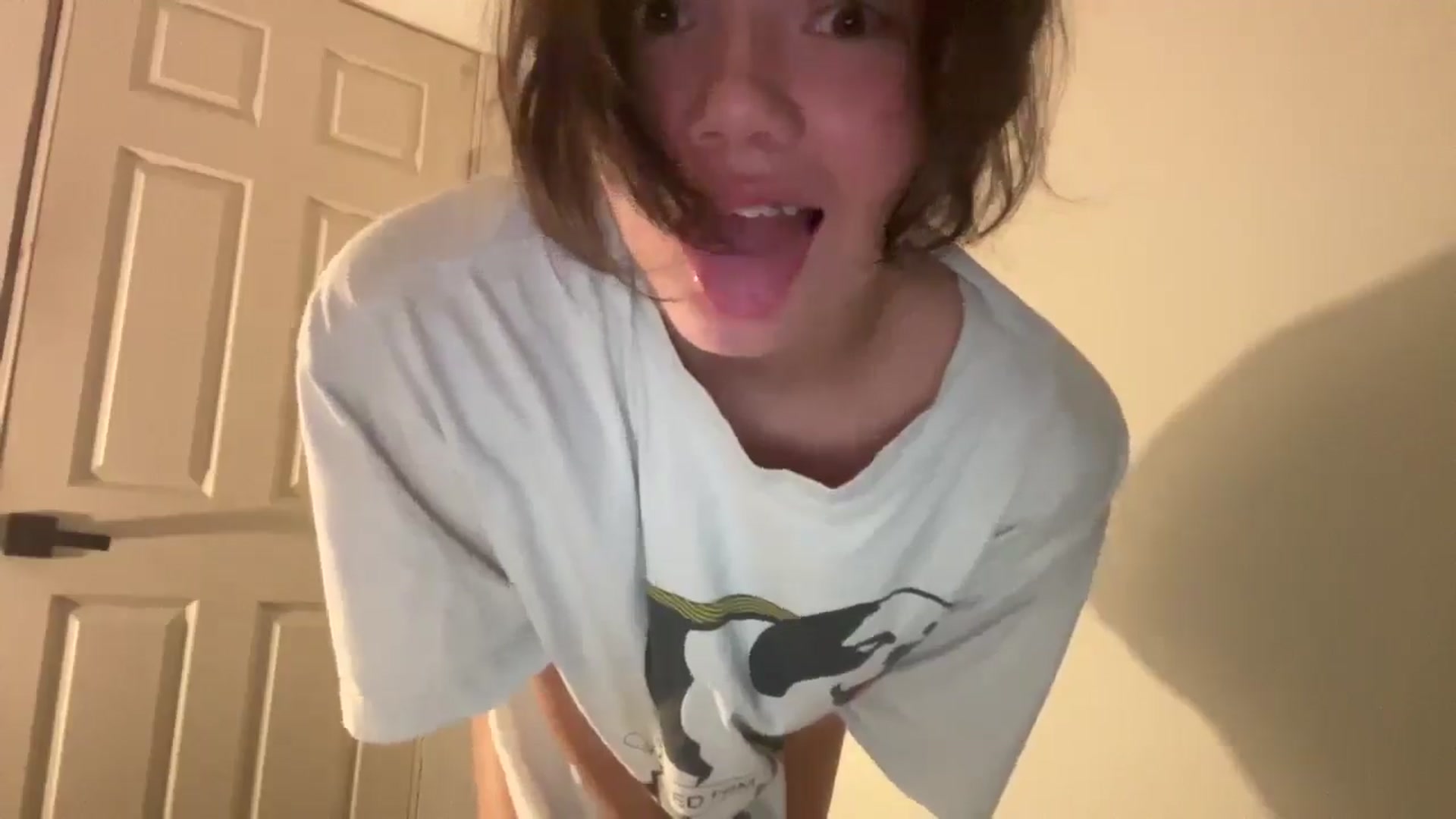 Gallery image thumbnail from imava's myfreecams stream on, 01/04/2026, 04:43 image 14 of 20