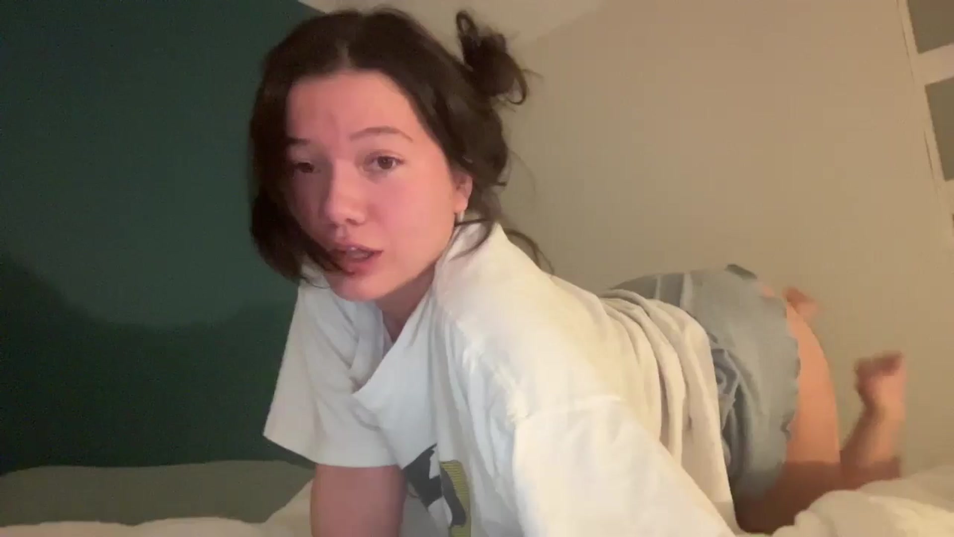 Gallery image thumbnail from imava's myfreecams stream on, 01/04/2026, 04:43 image 18 of 20