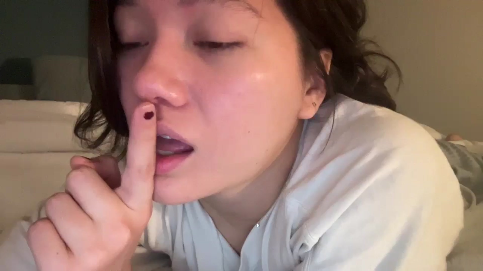 Gallery image thumbnail from imava's myfreecams stream on, 01/04/2026, 22:12 image 10 of 20