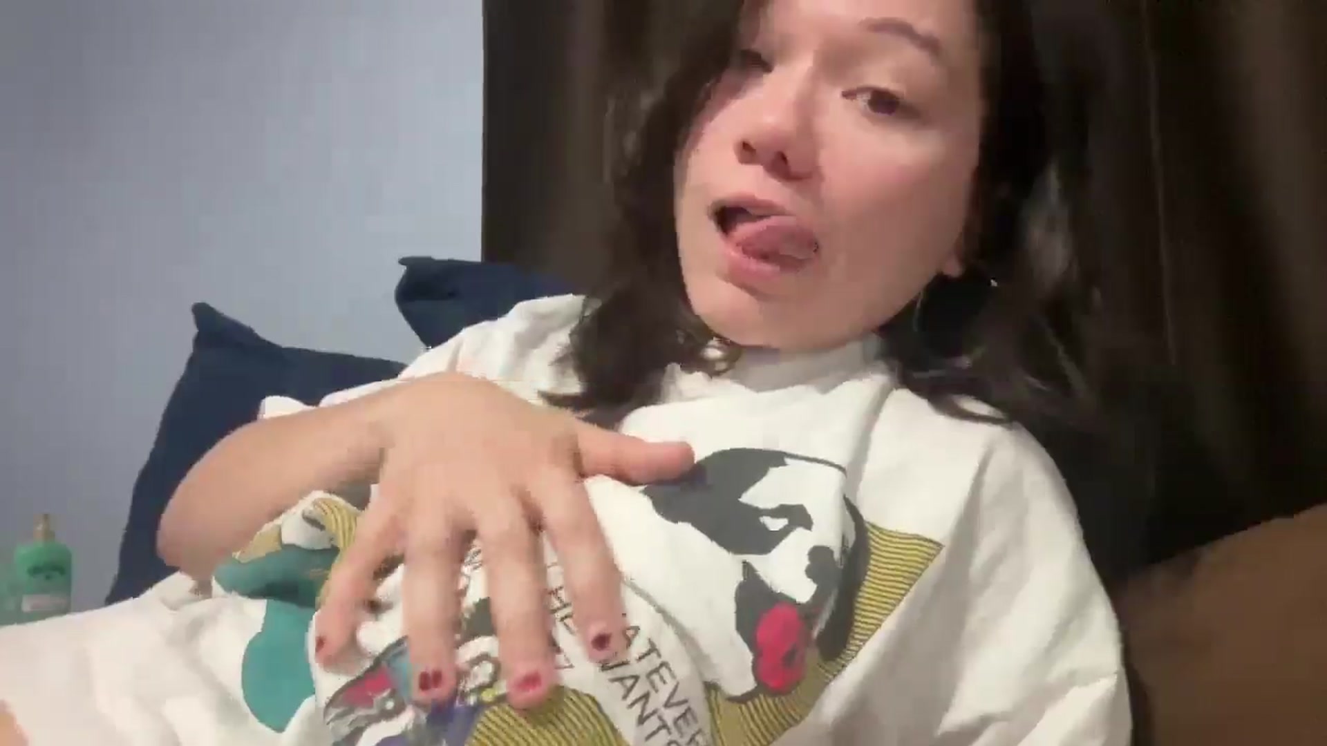 Gallery image thumbnail from imava's myfreecams stream on, 01/10/2026, 06:17 image 8 of 20