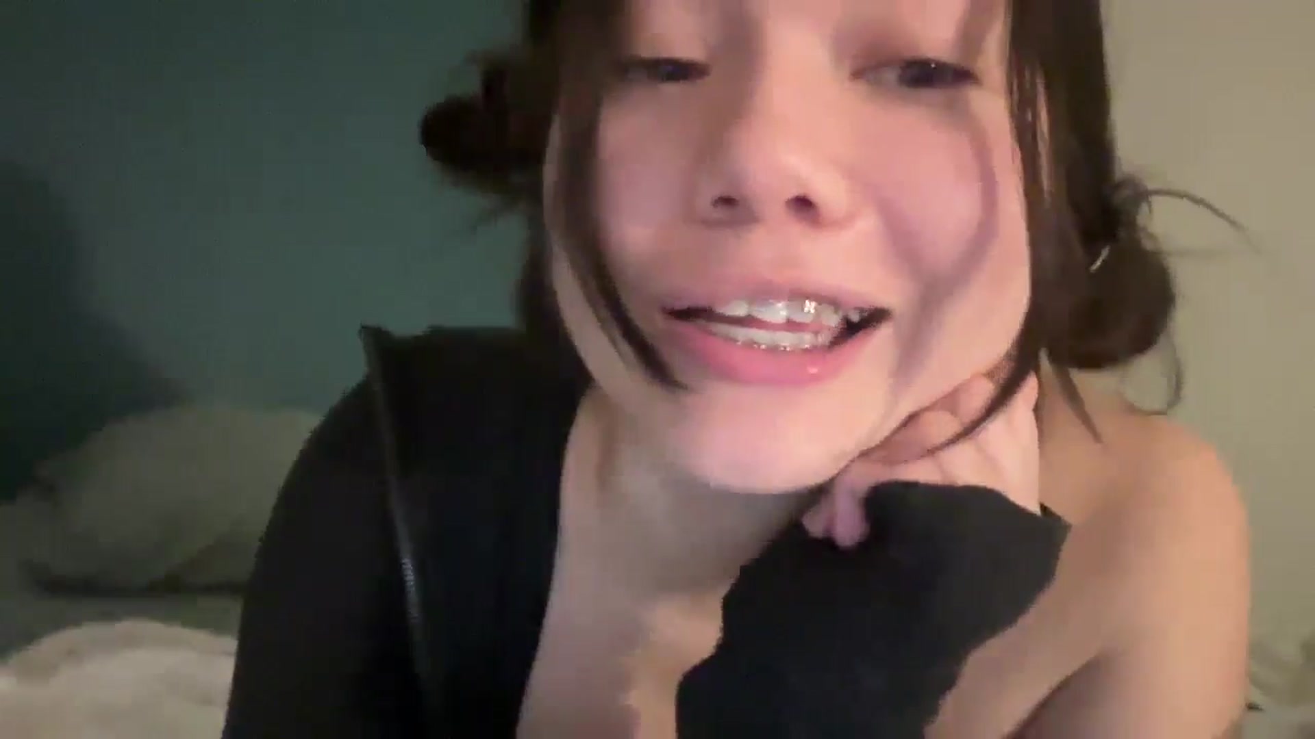 Gallery image thumbnail from imava's myfreecams stream on, 01/10/2026, 23:14 image 4 of 20