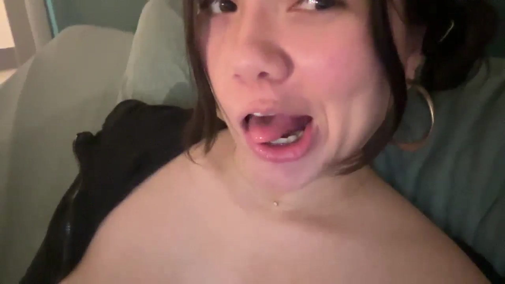 Gallery image thumbnail from imava's myfreecams stream on, 01/11/2026, 10:04 image 10 of 20